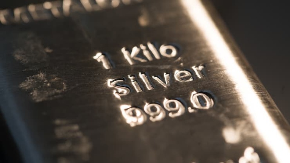 Perak Mengkilap, Harga Melonjak Dekati $89 Seiring Dolar AS Melemah