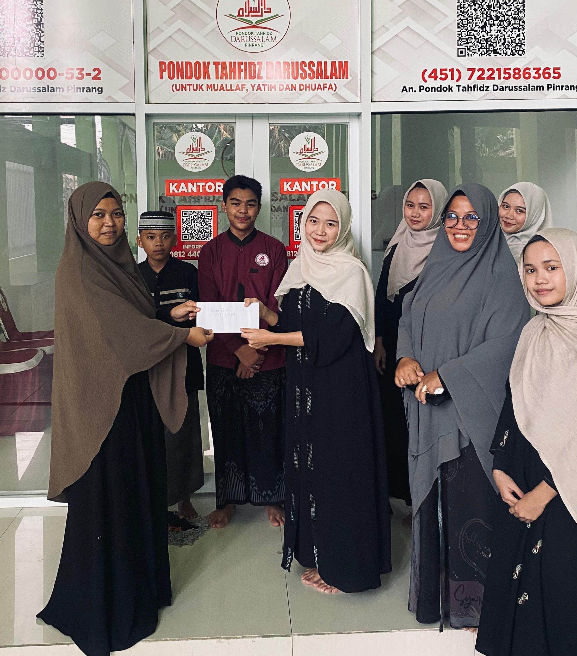 Aksi Nyata Kepedulian: Siswa SMAN 8 Pinrang Galang Dana untuk Santri di Pondok Tahfidz Darussalam