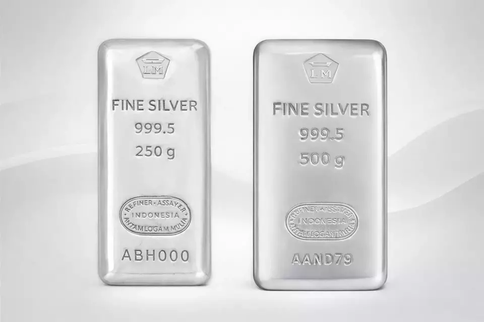 Kontras di Pasar Logam Mulia: Perak Antam Menguat Tajam Sementara Tren Emas Justru Melemah