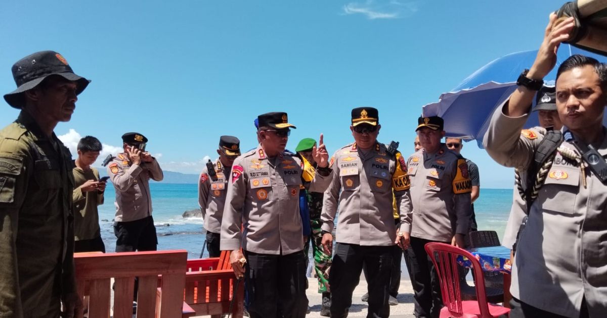 Kapolda Jawa Barat Rudi Setiawan meninjau langsung situasi wisata di kawasan pantai selatan Kabupaten Sukabumi.