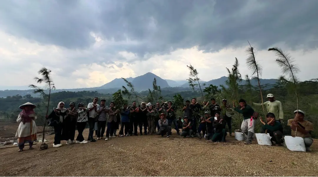 Kampung Ganea Gelar Penanaman Seribu Pohon, RW Herman: Kavling Ini Juga Serap Tenaga Kerja Lokal