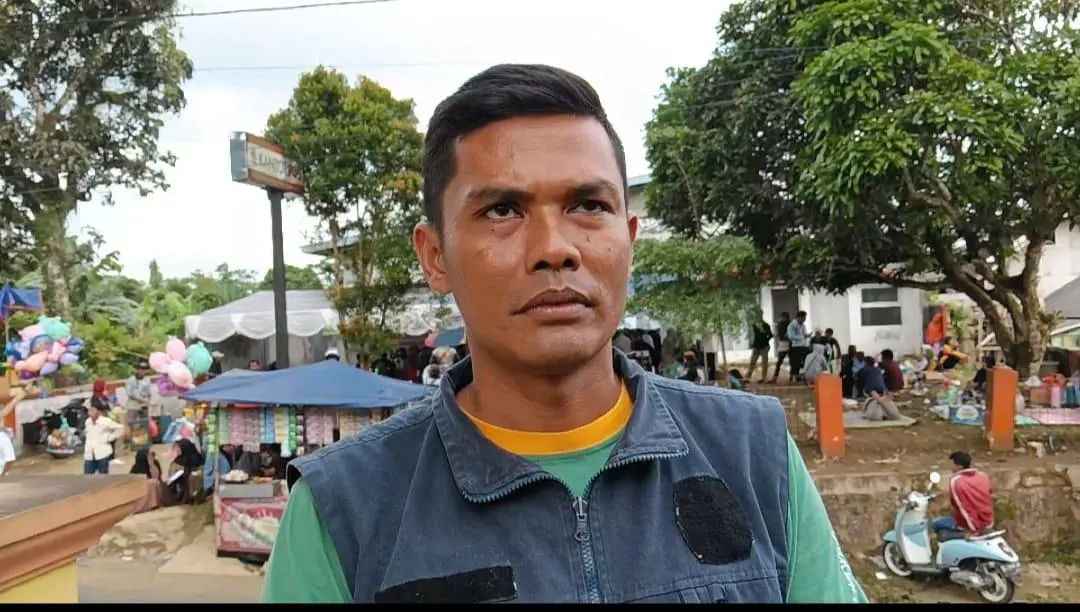 TKSK Kecamatan Kalibunder Suryadi Pantau Penyaluran BLTS Kesra yang Lancar di Kantor Pos Jampangkulon 