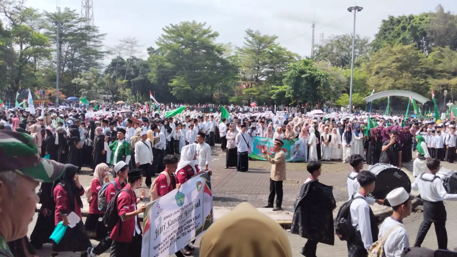 Ribuan Santri di Sukabumi Antusias Peringati Hari Santri, DPRD Dorong Dana Abadi untuk Pesantren