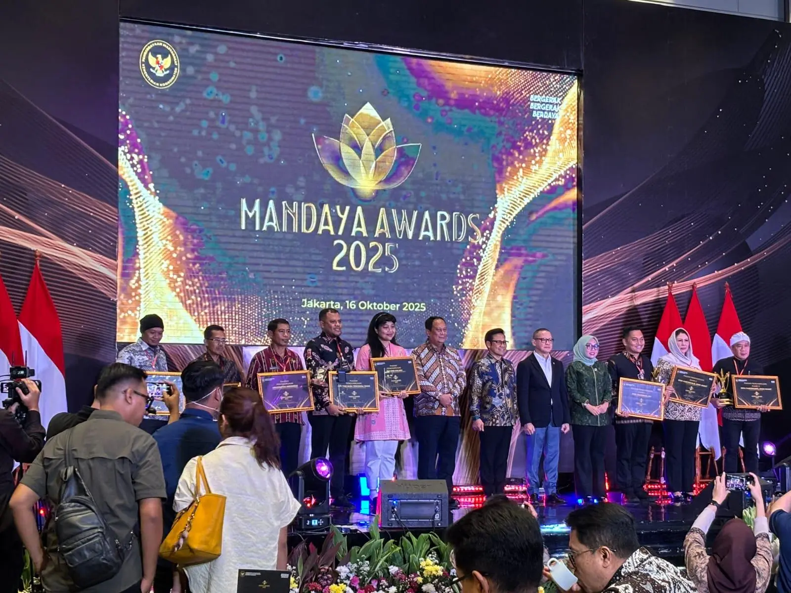Desa Karyamukti Garut Sabet Juara Nasional MANDAYA Award 2025!