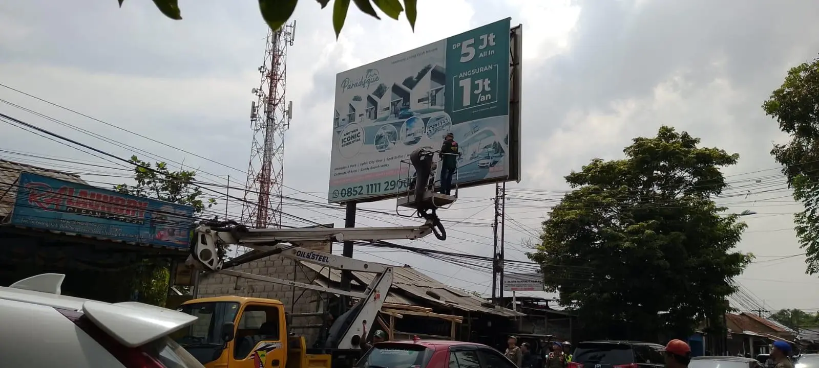 Reklame Ilegal Dikepung Satgas, Pemkab Bandung Tegaskan Tak Ada Lagi yang Main-main